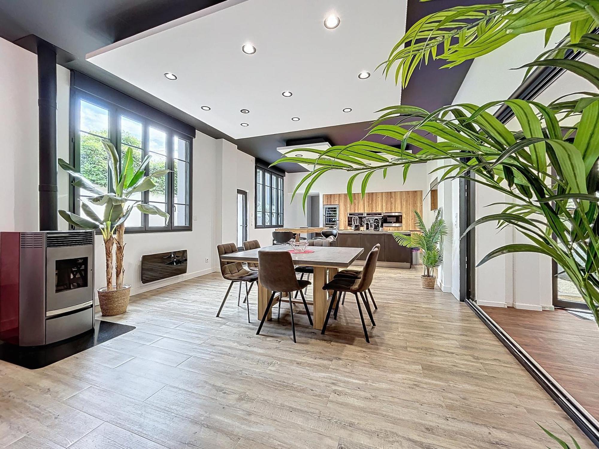 Loft Terrasse Avec Spa Proche Centre Historique 몽뤼꽁 외부 사진