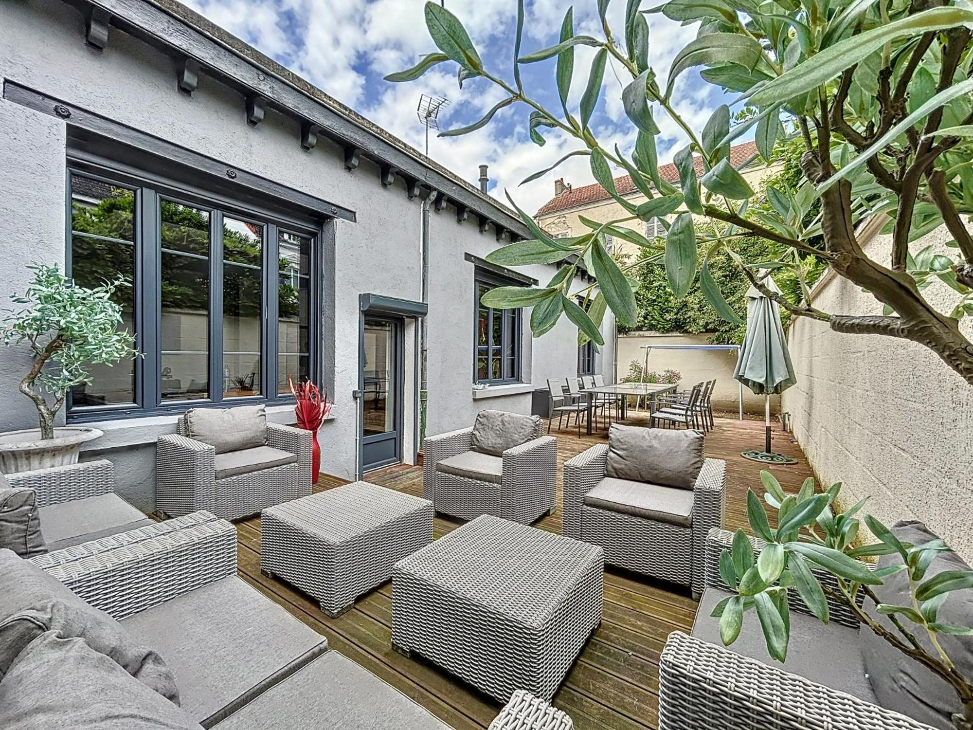 Loft Terrasse Avec Spa Proche Centre Historique 몽뤼꽁 외부 사진
