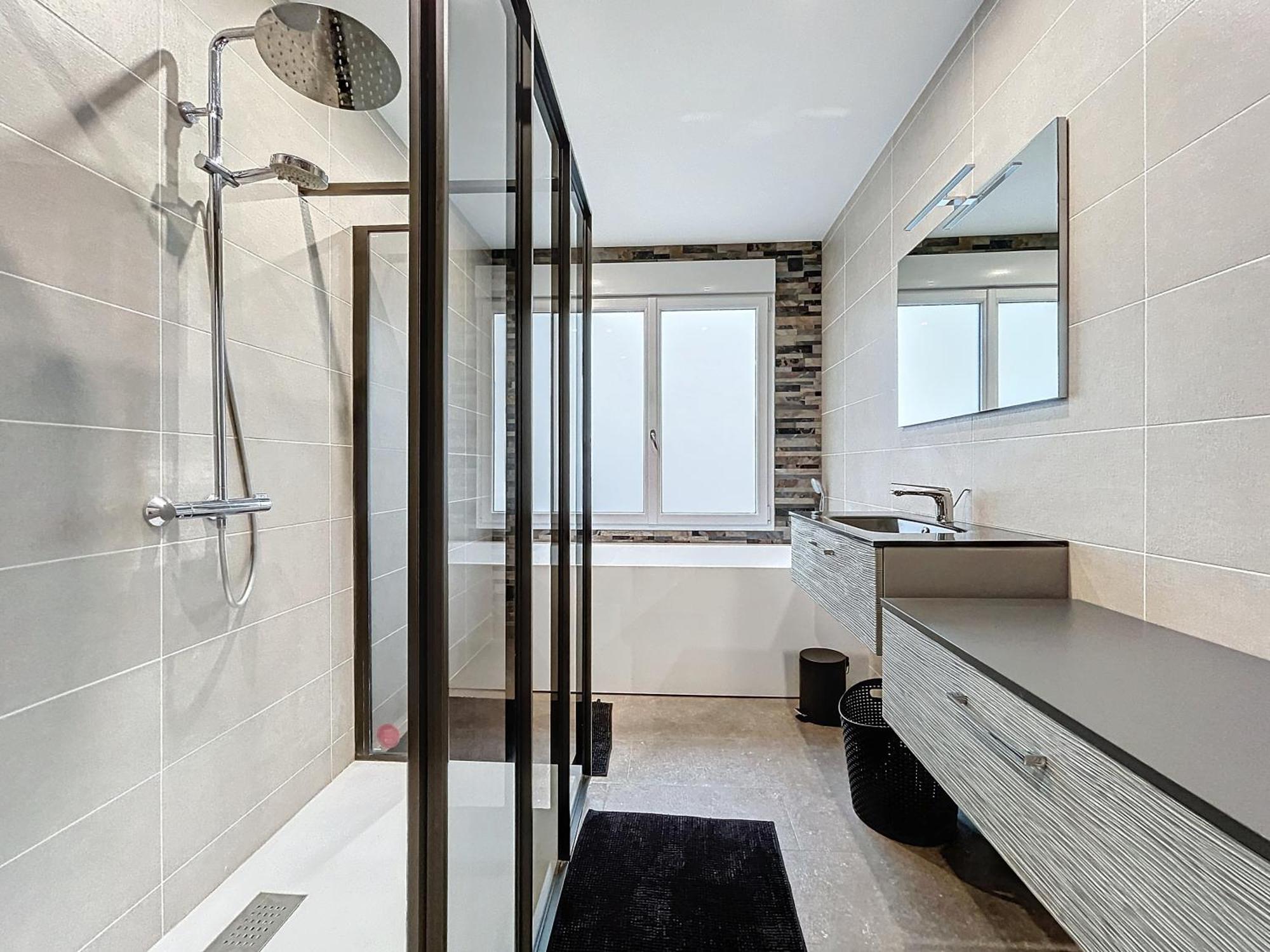 Loft Terrasse Avec Spa Proche Centre Historique 몽뤼꽁 외부 사진