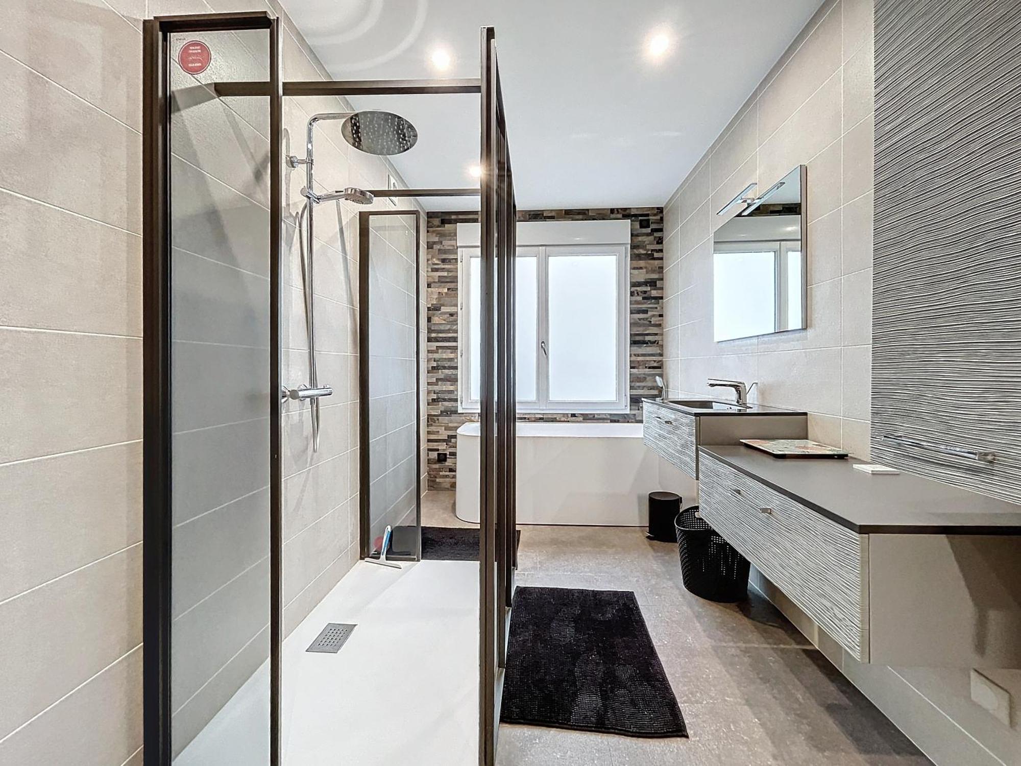Loft Terrasse Avec Spa Proche Centre Historique 몽뤼꽁 외부 사진